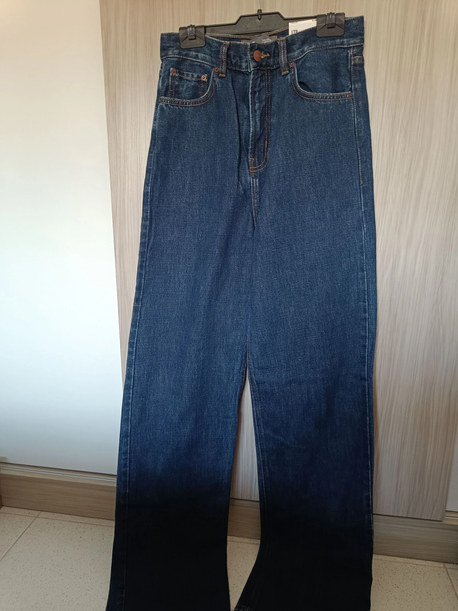 Vaqueros LTB wide leg tiro alto azul oscuro, nuevos con etiqueta.